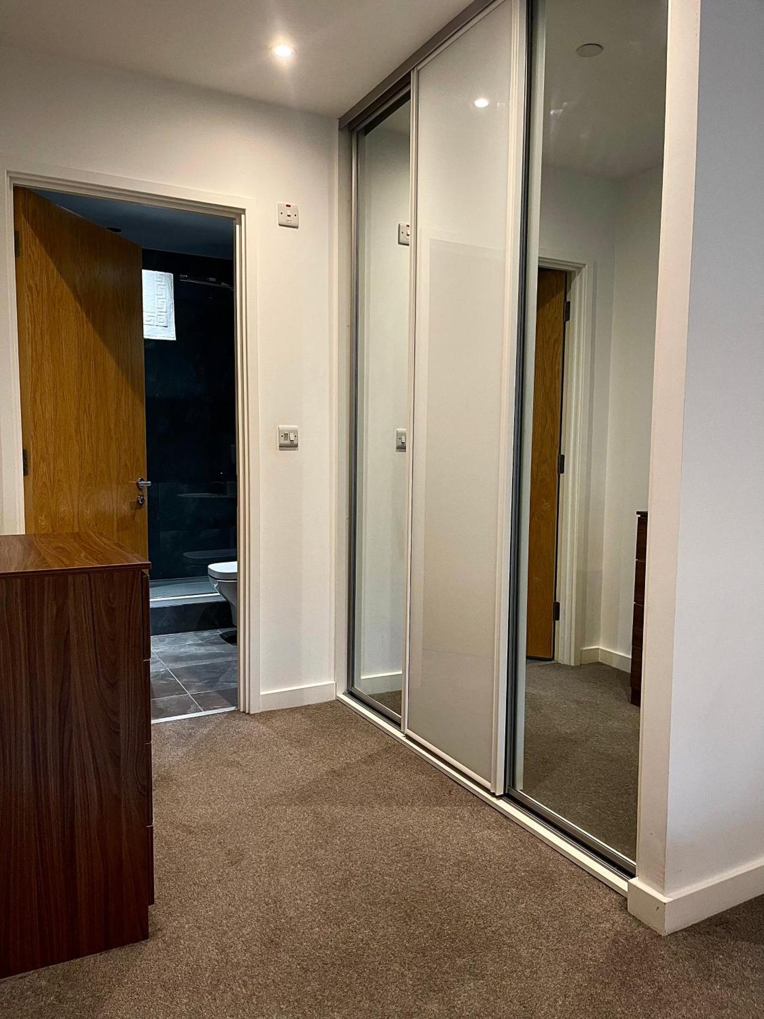 Elmardi - Centre 2 Bedroom Apartment Birmingham